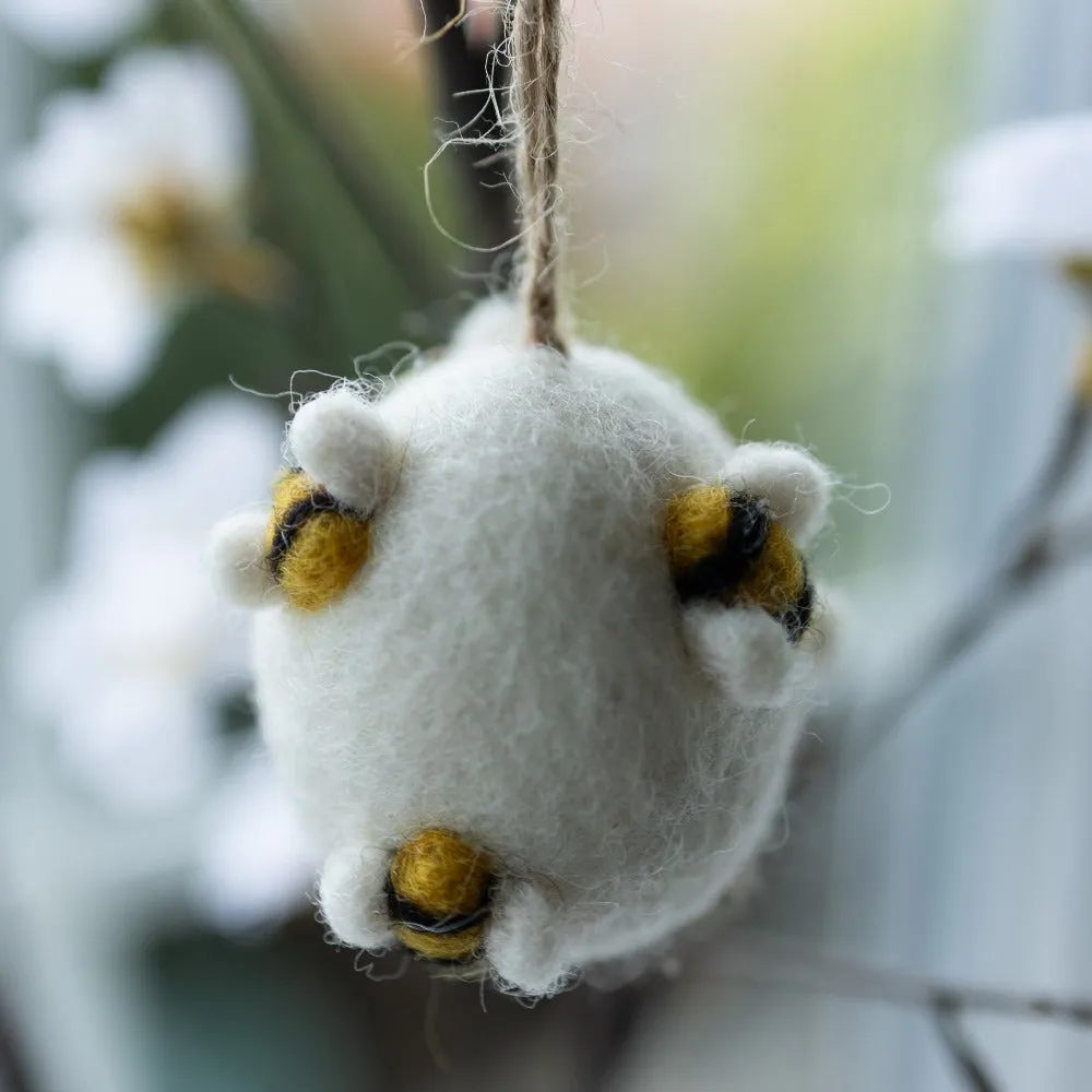 Artisan Easter Egg ornament Bee - White (PREORDER)