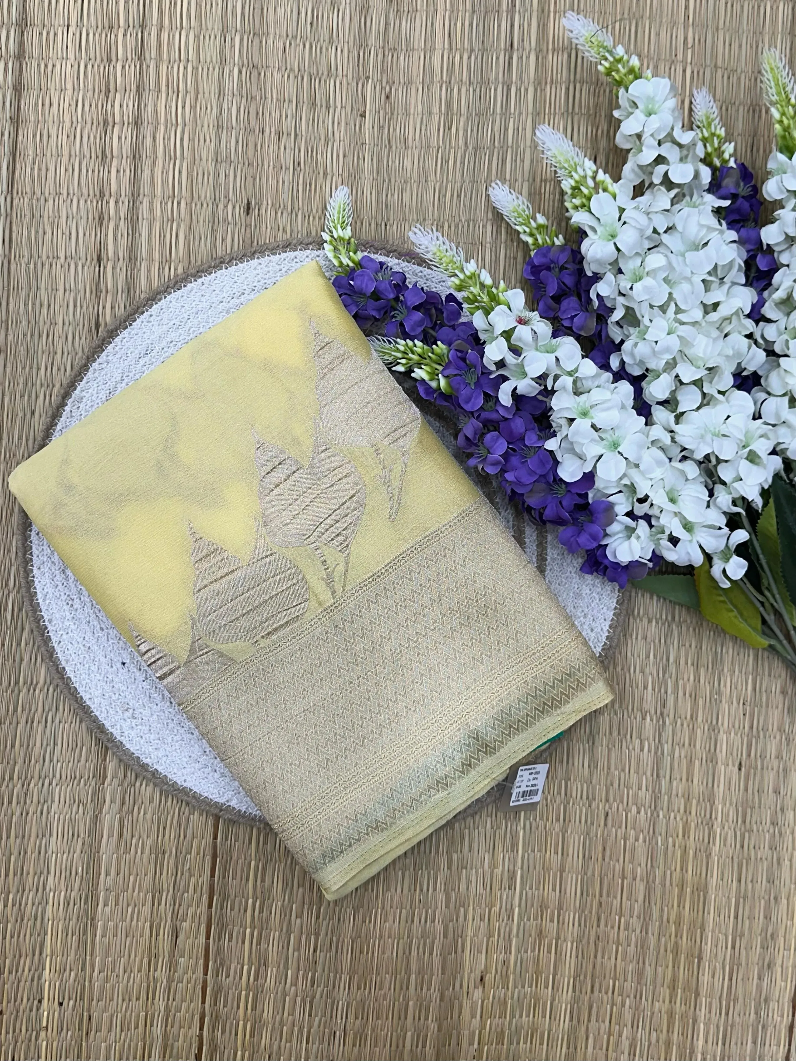 Graceful Chiffon Semi Banarasi Saree – Ideal for Special Occasions