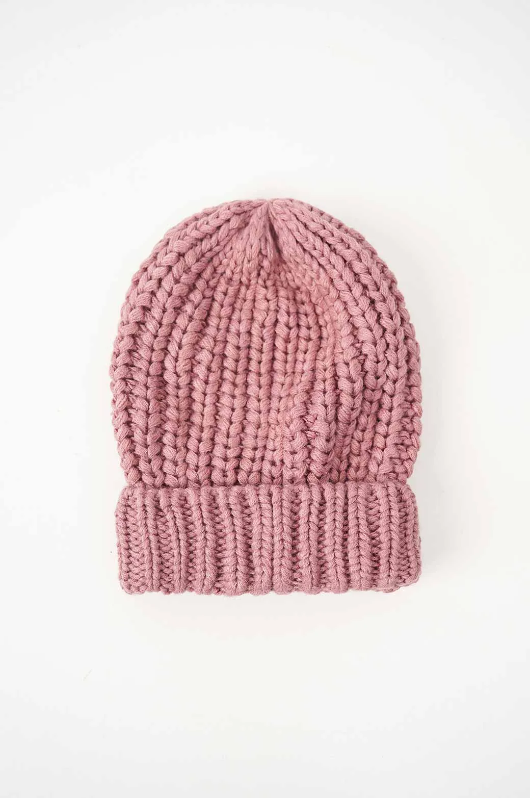 KNITTED BEANIE