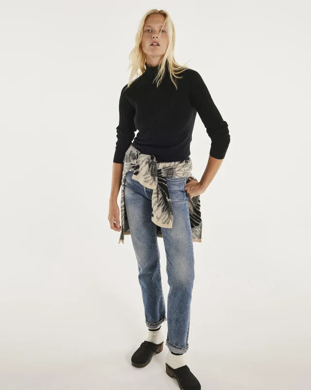 Kujten Bobi Turtle Neck Cashmere Sweater