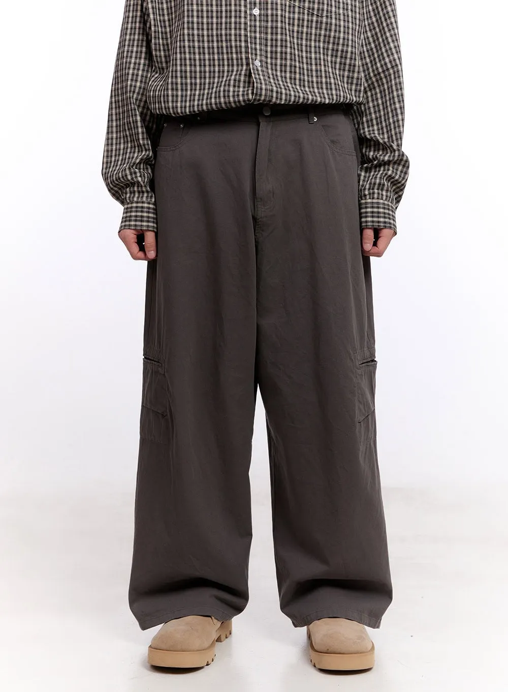Men's Pocketed Wide-Fit Trousers IM512