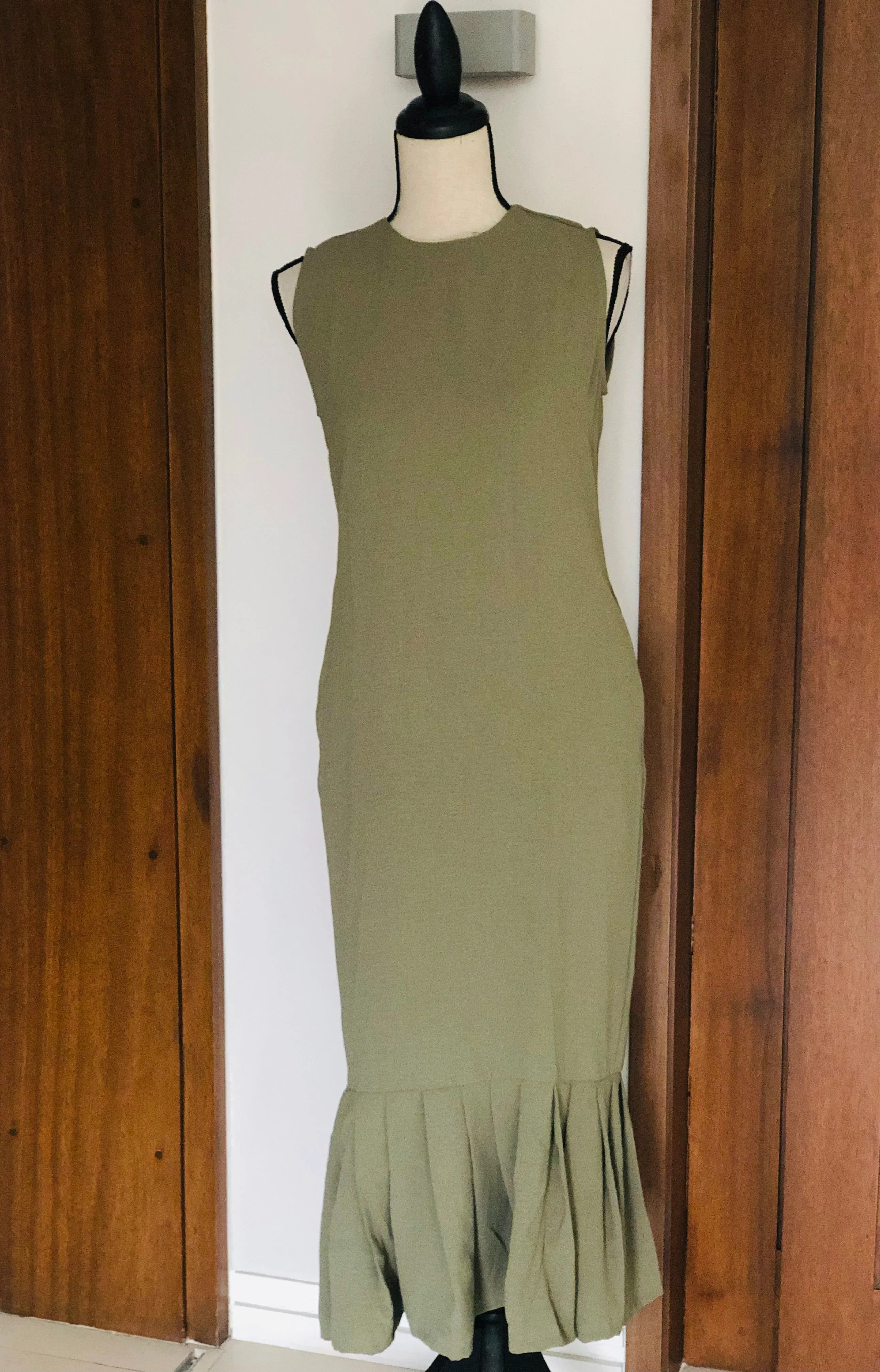 Quintessa Sleeveless Maxi Dress