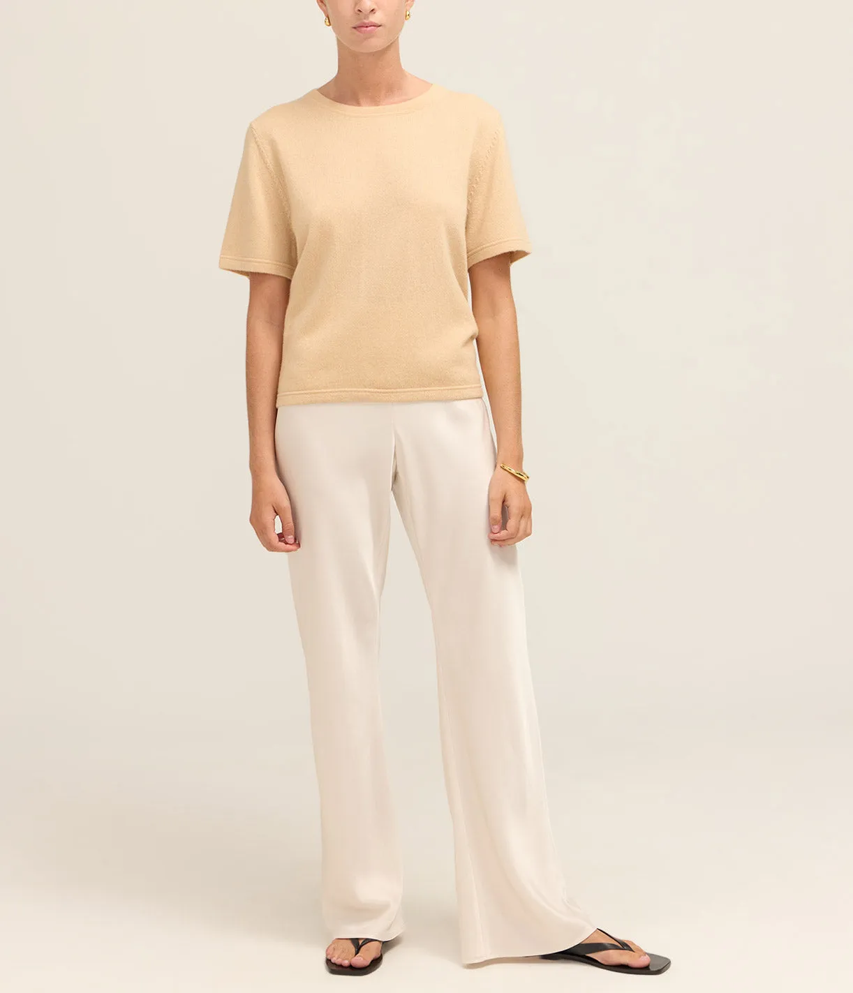 Round Neck Cashmere Blend T-Shirt in Natural