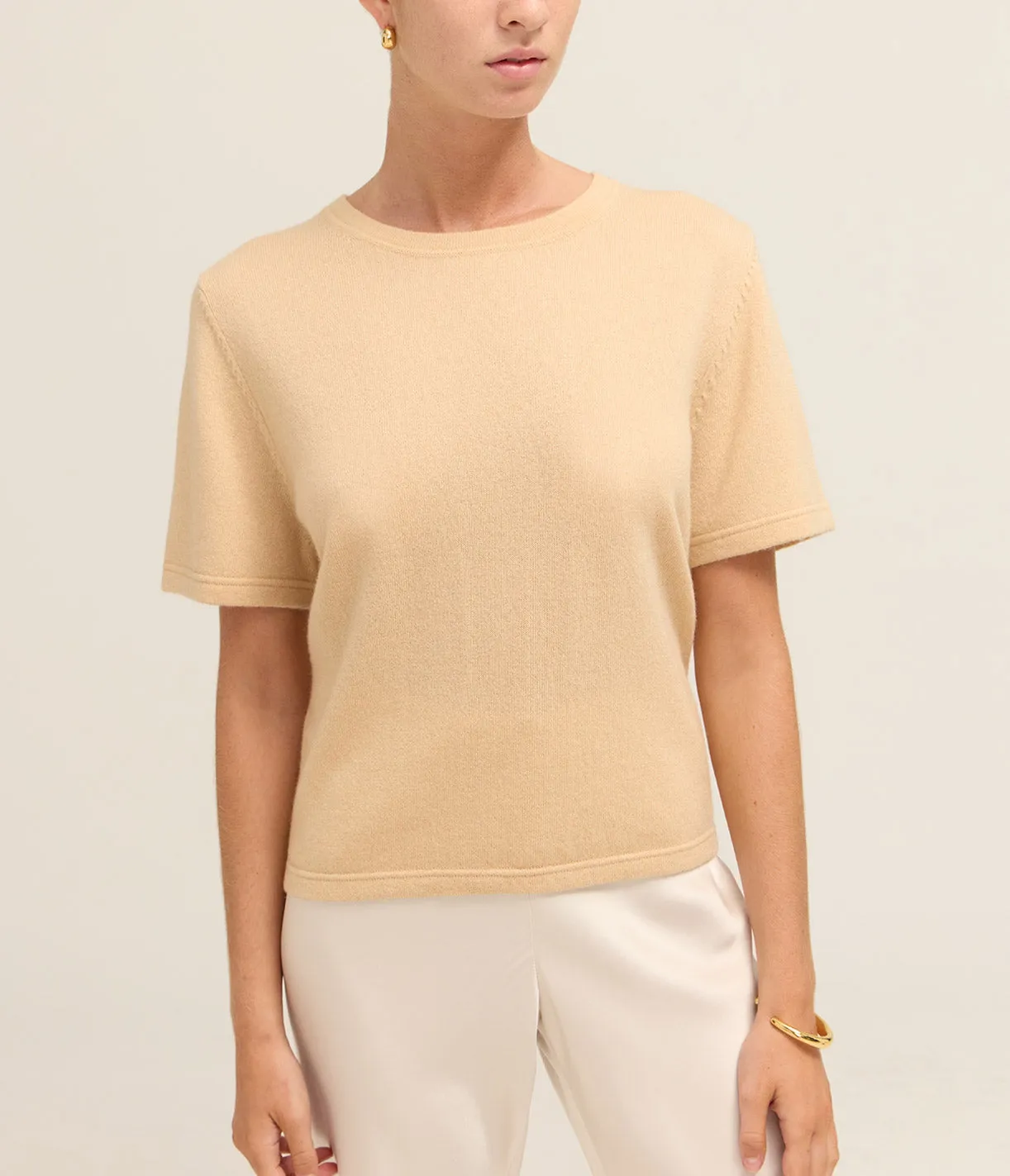 Round Neck Cashmere Blend T-Shirt in Natural