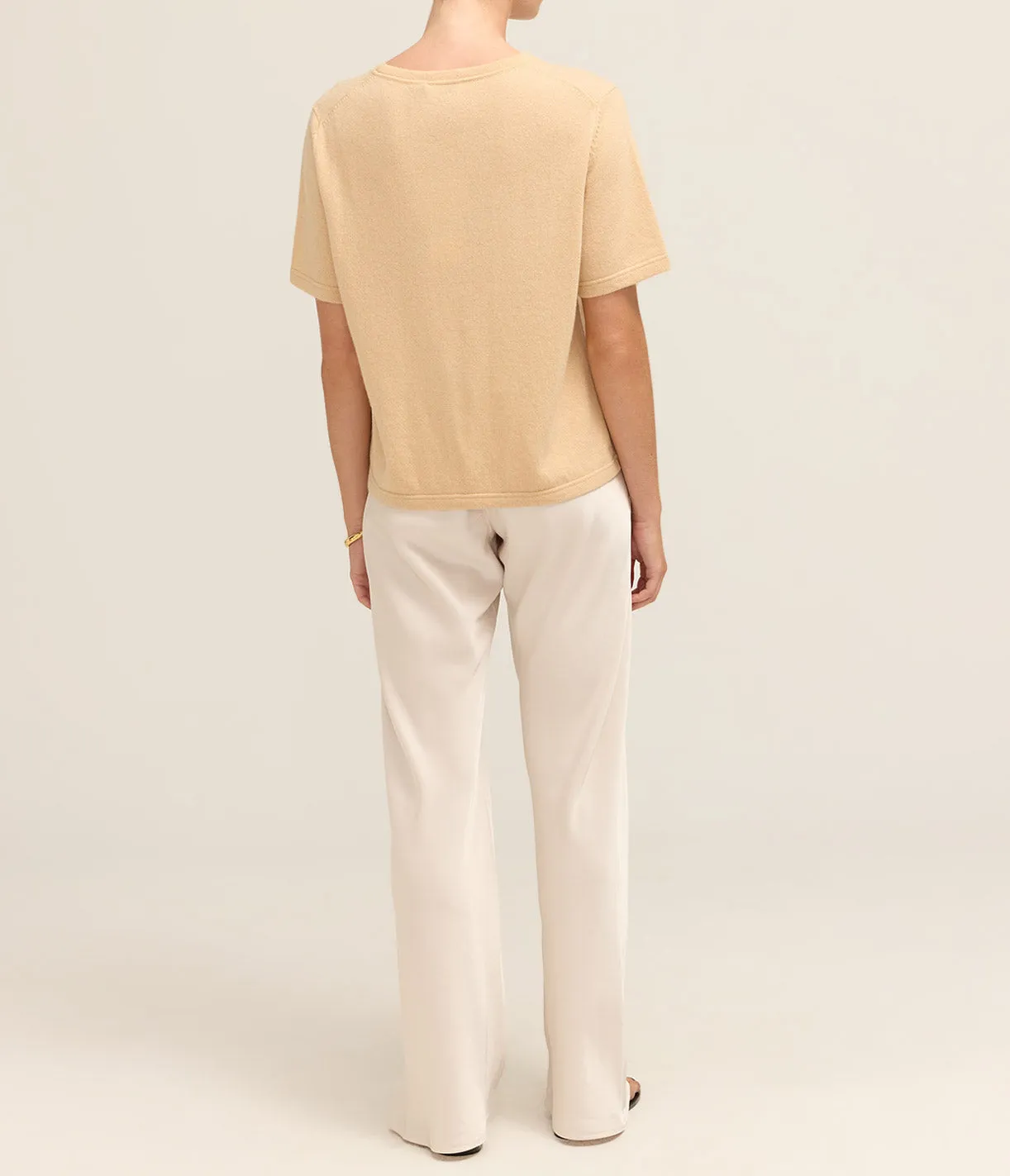 Round Neck Cashmere Blend T-Shirt in Natural