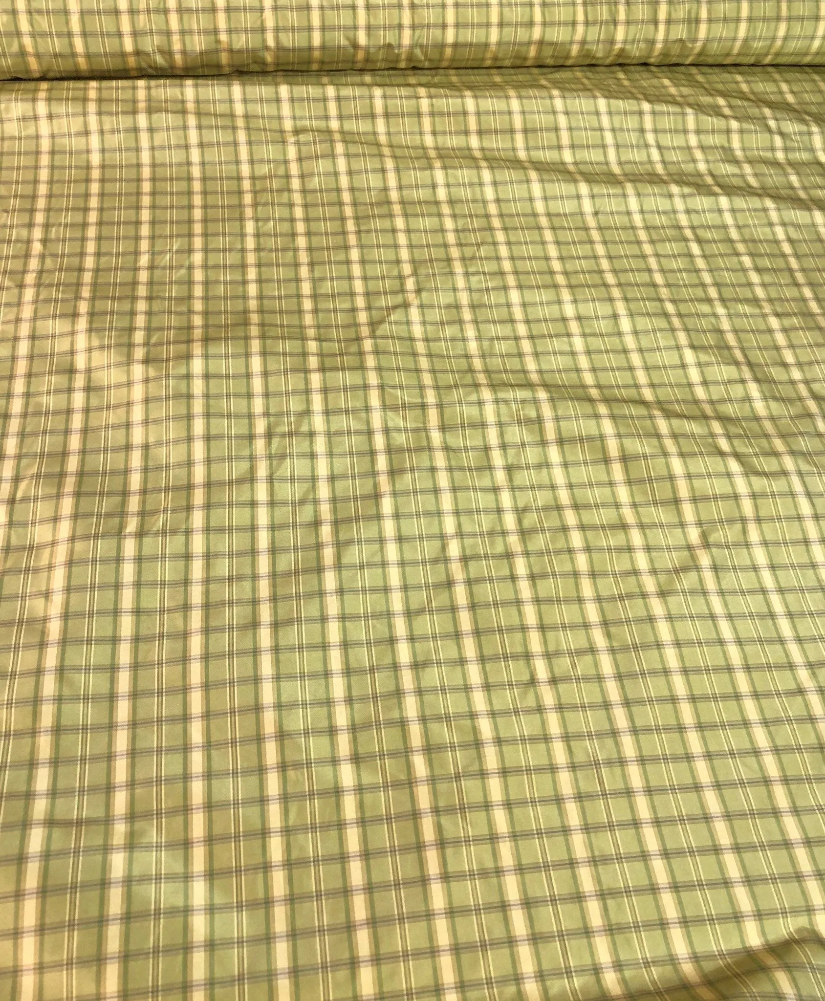 Silk taffeta plads fabric  54&quot; wide                    Sold by the yard            Beautiful apple green & light yellow gold combination